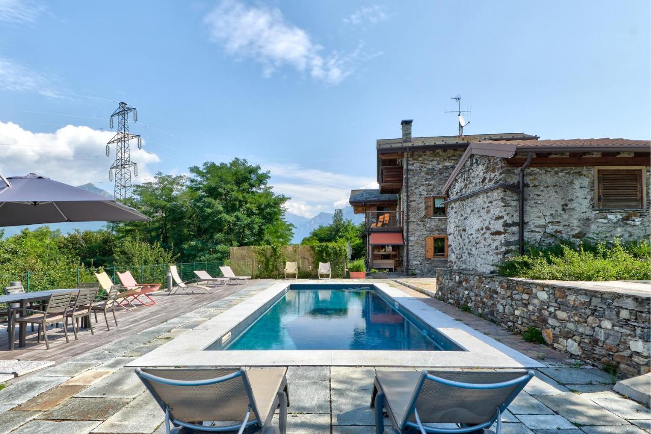 Chalet Con Piscina E Vista Panoramica Colico Exterior photo