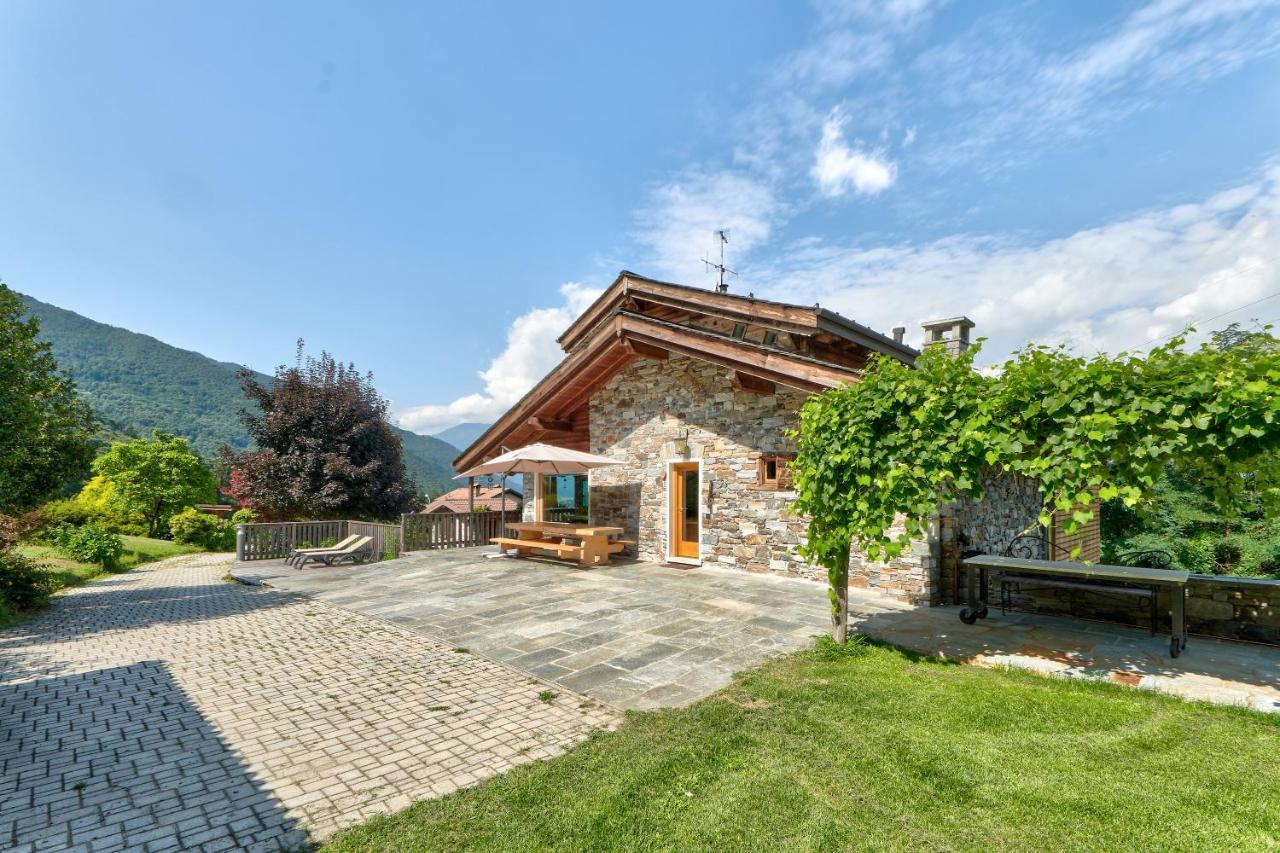 Chalet Con Piscina E Vista Panoramica Colico Exterior photo